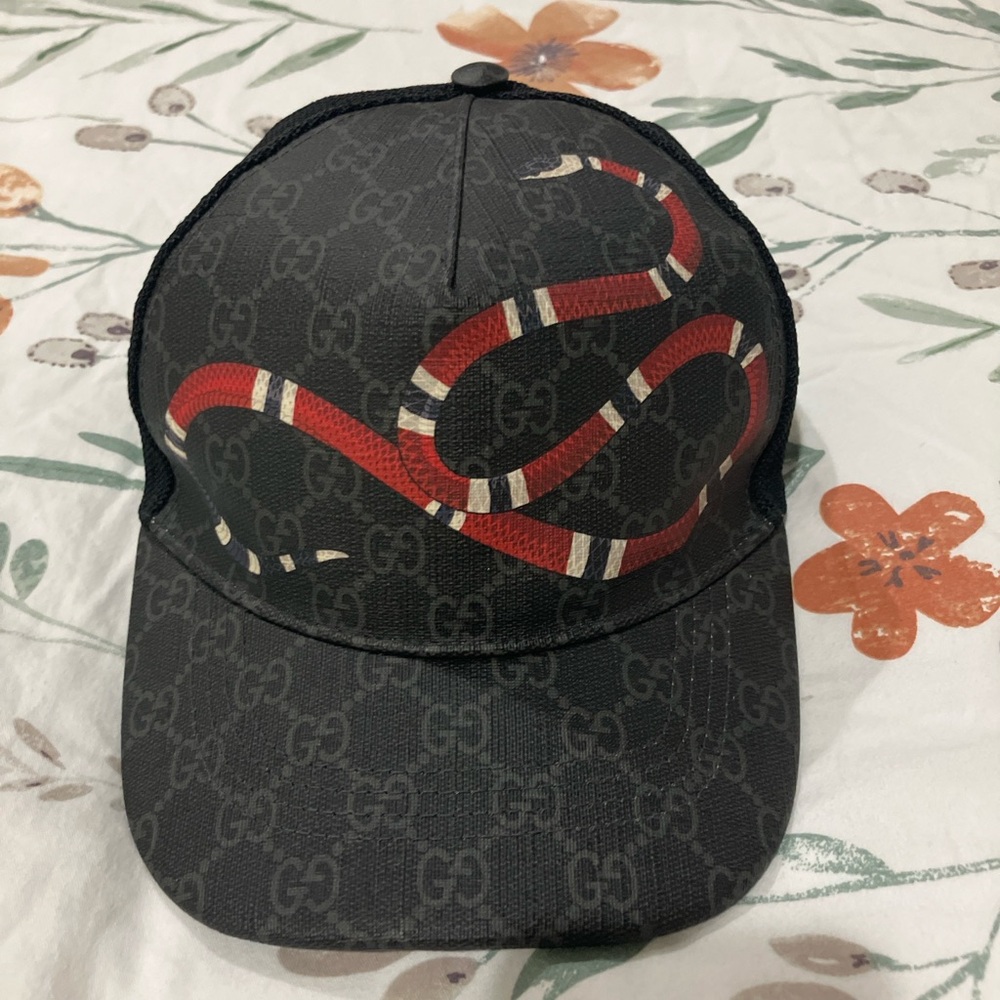 Gucci Black Mesh Cap with Red Label